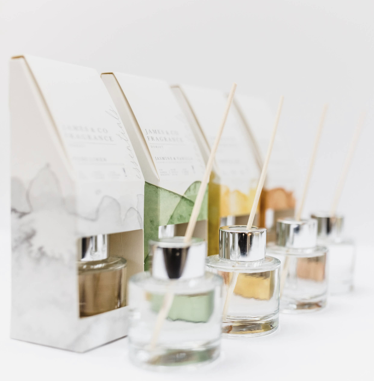 James & Co Fragrance diffuser small demo