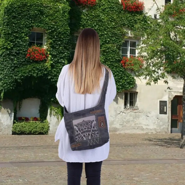 Crossbodyveske Kakestykke